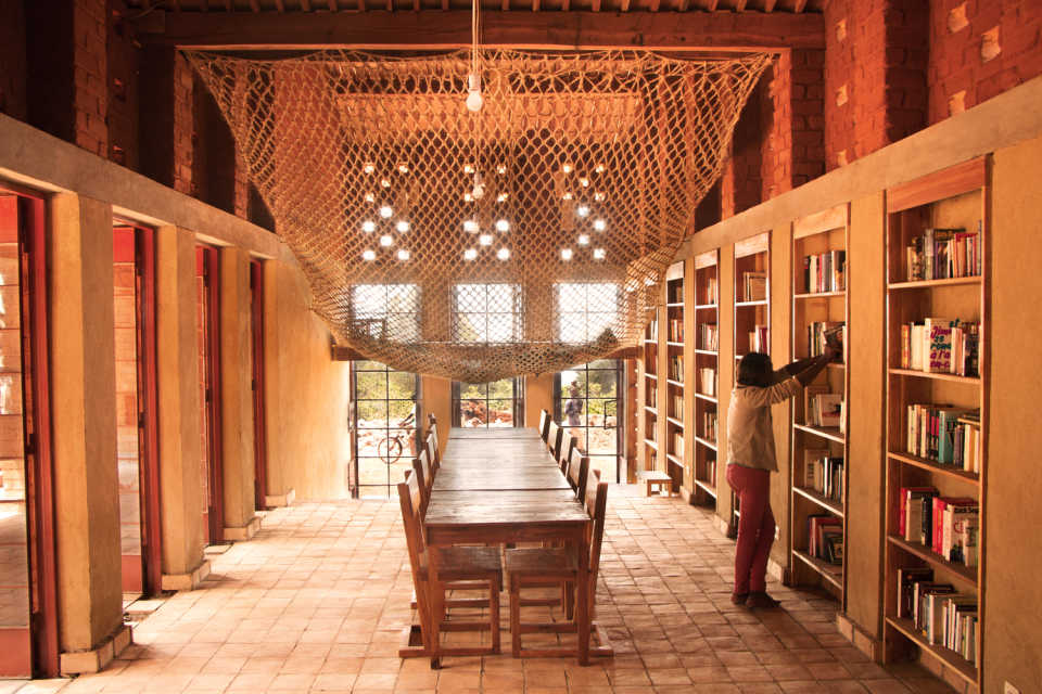Новое здание – Библиотека города Муйинга, Бурунди