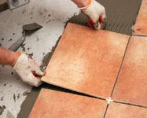 Как положить керамическую плитку на пол