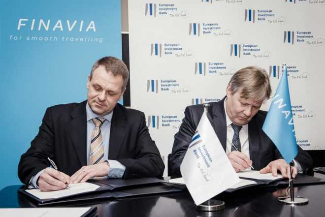 Вице-президент ЕИБ Ян Вапаавуори и SEO Finavia 